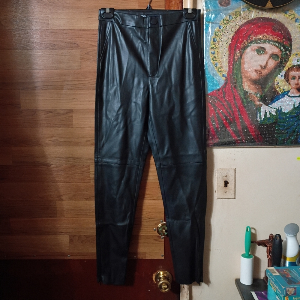 Zara Women's Black Side Zip Faux Leather pants Ankle Zipper size S